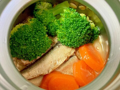 スープジャーで作るオートミールの魚＆野菜ミックス
